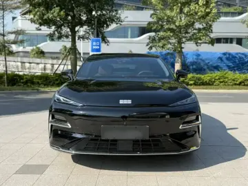 2025 Geely Galaxy Xingyao 8 с пробегом 20 000 км