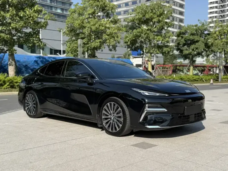 2025 Geely Galaxy Xingyao 8 с пробегом 20 000 км