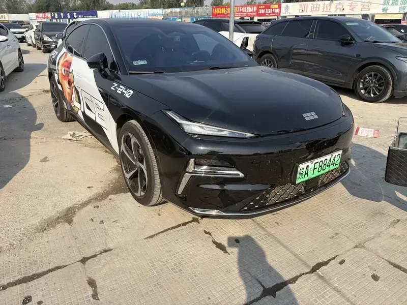 2025 Geely Galaxy Xingyao 8 с пробегом 30 000 км