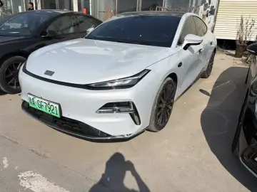 2025 Geely Galaxy Xingyao 8 с пробегом 20 000 км