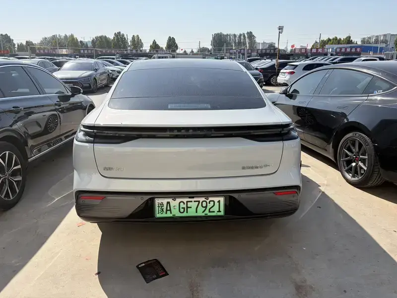 2025 Geely Galaxy Xingyao 8 с пробегом 20 000 км
