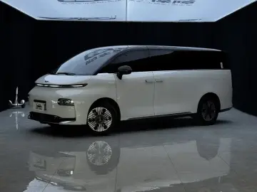 Geely Yizhen L380