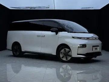 2025 Geely Yizhen L380 с пробегом 58 000 км