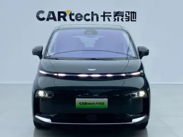 2025 Geely Yizhen L380 с пробегом 11 000 км