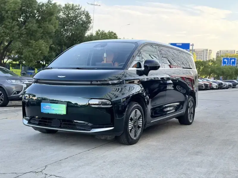 2024 Geely Yizhen L380 с пробегом 36 000 км