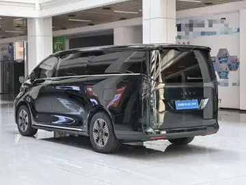 2024 Geely Yizhen L380 с пробегом 17 500 км