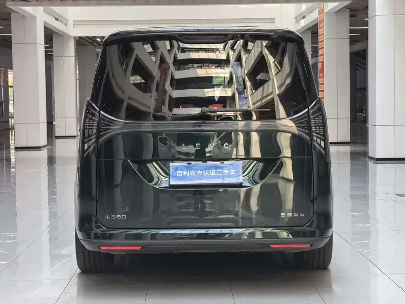 2024 Geely Yizhen L380 с пробегом 17 500 км