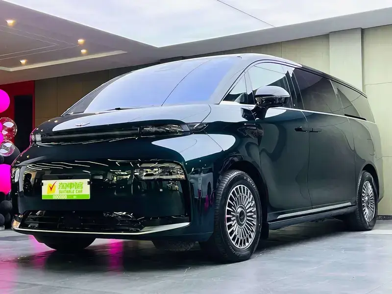 2025 Geely Yizhen L380 с пробегом 5 000 км