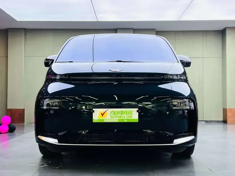 2025 Geely Yizhen L380 с пробегом 5 000 км