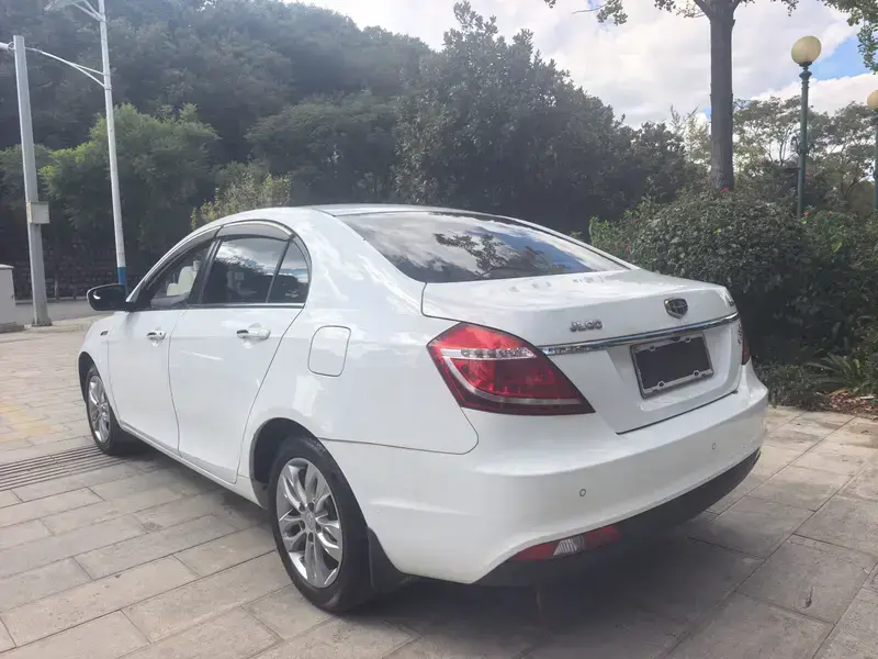 2015 Geely Classic Emgrand с пробегом 77 000 км