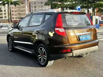 2015 Geely GX7 с пробегом 100 000 км