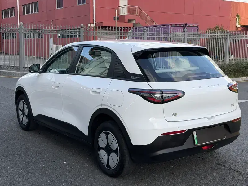 2025 Geely Starry Wish с пробегом 29 000 км