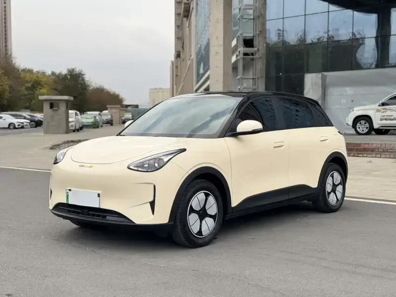 2025 Geely Starry Wish с пробегом 27 000 км
