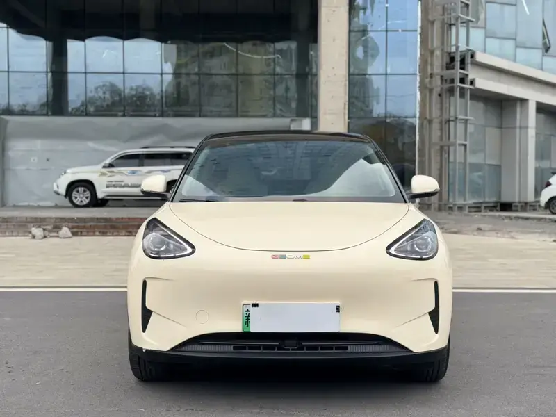 2025 Geely Starry Wish с пробегом 27 000 км