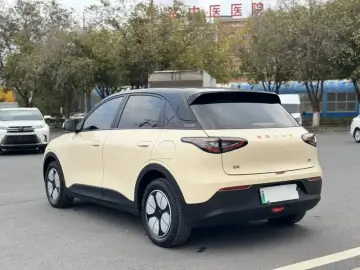 2025 Geely Starry Wish с пробегом 27 000 км
