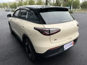 2025 Geely Starry Wish с пробегом 11 000 км