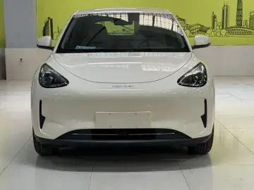 2025 Geely Starry Wish с пробегом 12 000 км