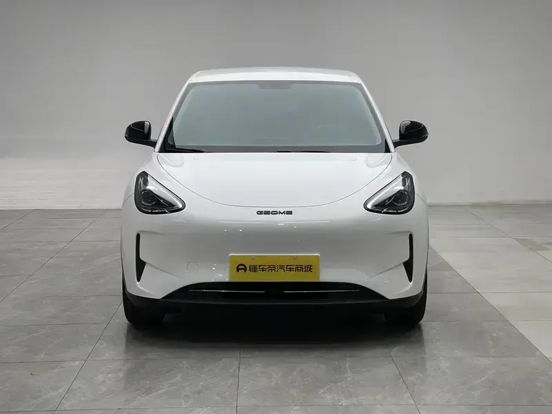 2025 Geely Starry Wish с пробегом 24 700 км