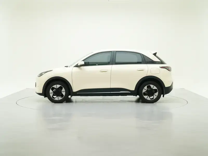 2025 Geely Starry Wish с пробегом 34 100 км