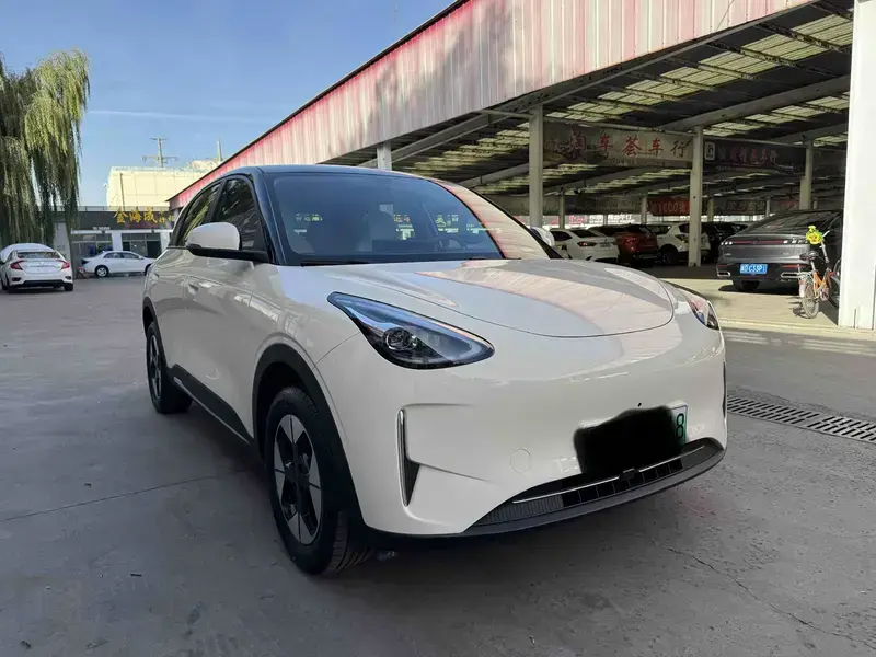 2025 Geely Starry Wish с пробегом 12 000 км