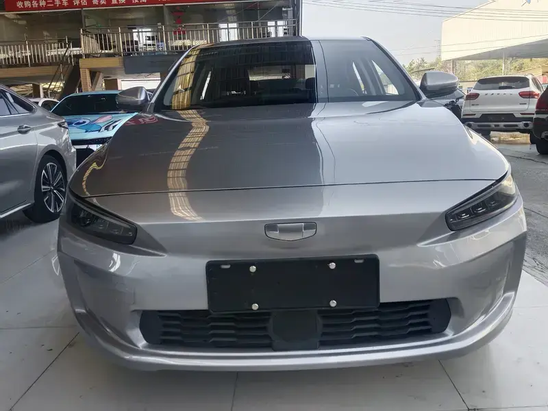 2024 Geely A с пробегом 42 000 км