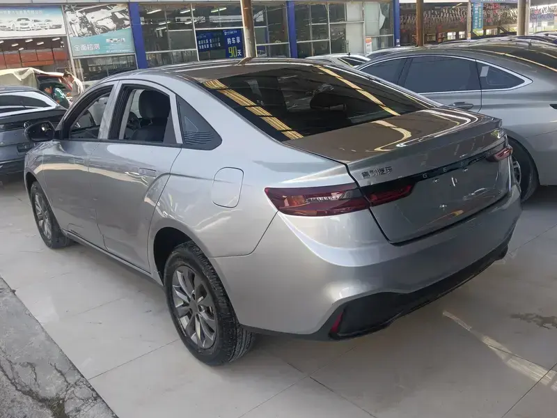 2024 Geely A с пробегом 42 000 км