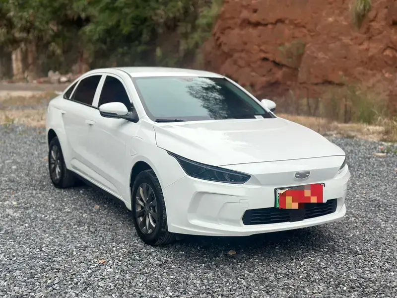 2024 Geely A с пробегом 21 000 км