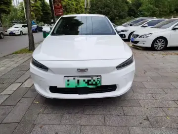 2024 Geely A с пробегом 30 000 км