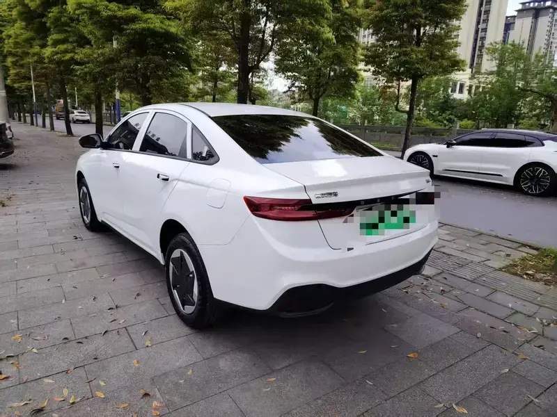 2024 Geely A с пробегом 30 000 км