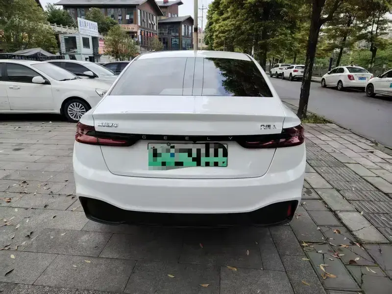 2024 Geely A с пробегом 30 000 км