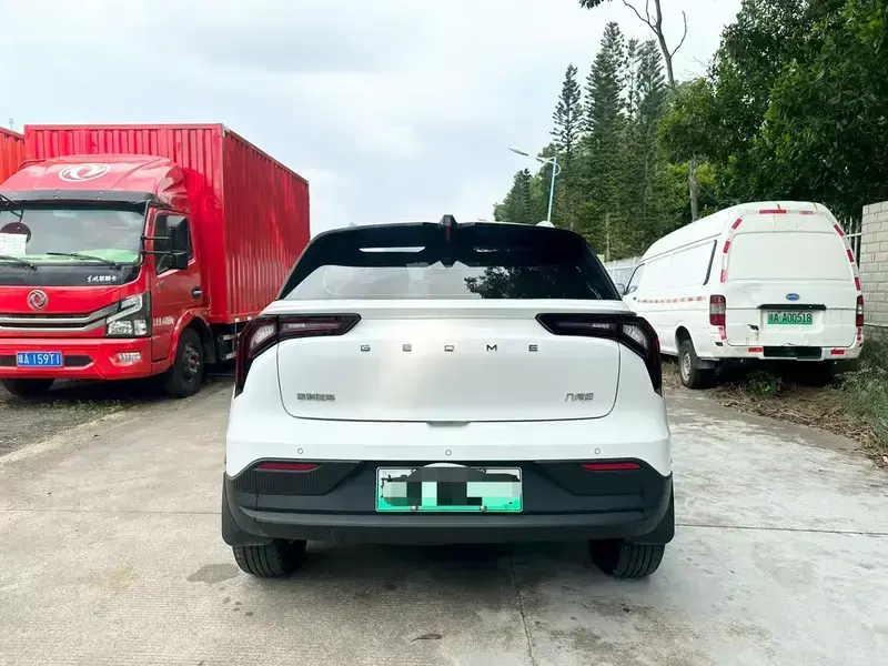 2024 Geely E Firefly с пробегом 45 000 км