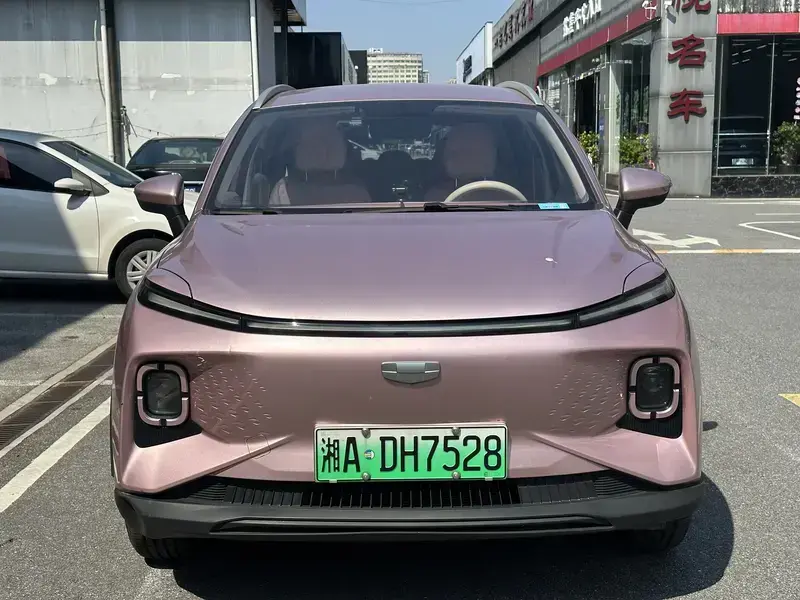 2024 Geely E Firefly с пробегом 18 000 км