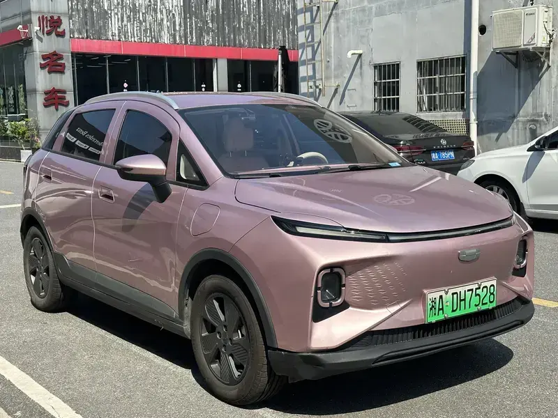 2024 Geely E Firefly с пробегом 18 000 км