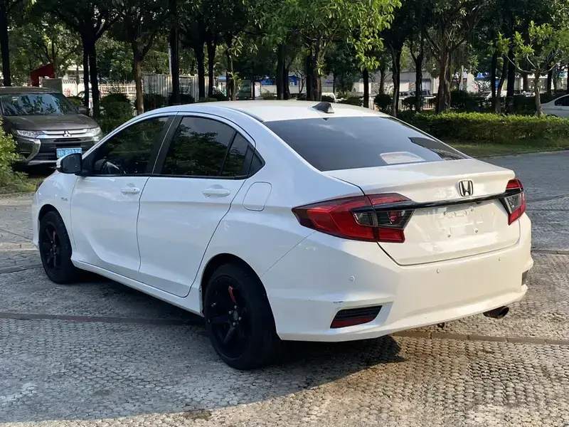 2016 Honda Greiz с пробегом 92 000 км