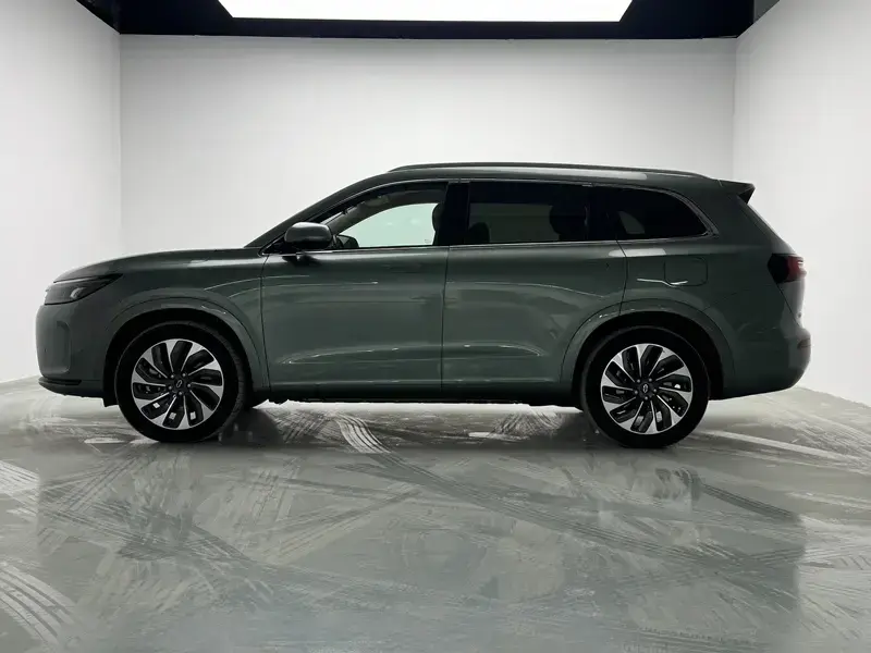 2022 Aito AITO M7 с пробегом 40 100 км