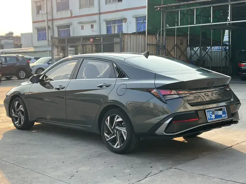 2023 Hyundai Elantra Plug-in Hybrid с пробегом 20 000 км