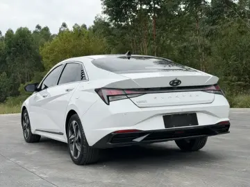 2021 Hyundai Elantra Plug-in Hybrid с пробегом 68 000 км