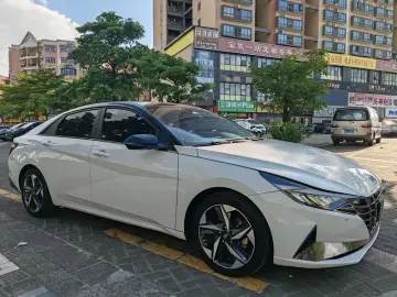 2021 Hyundai Elantra Plug-in Hybrid с пробегом 65 000 км