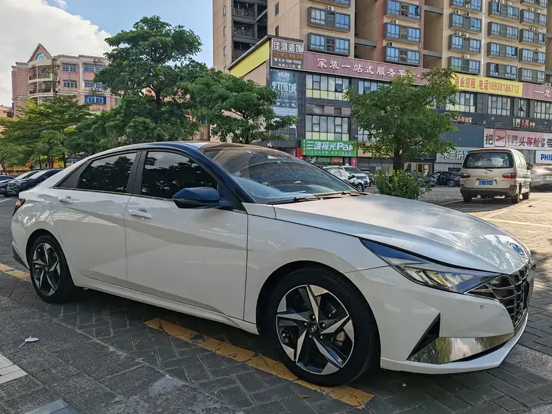 2021 Hyundai Elantra Plug-in Hybrid с пробегом 65 000 км