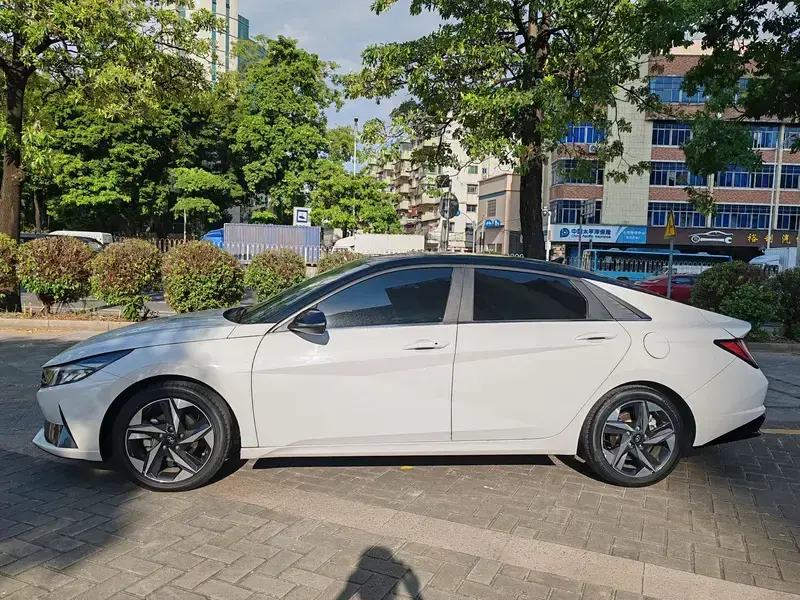 2021 Hyundai Elantra Plug-in Hybrid с пробегом 65 000 км