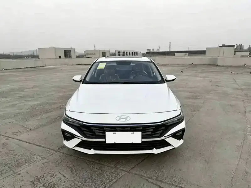2026 Hyundai Elantra Plug-in Hybrid с пробегом 100 км