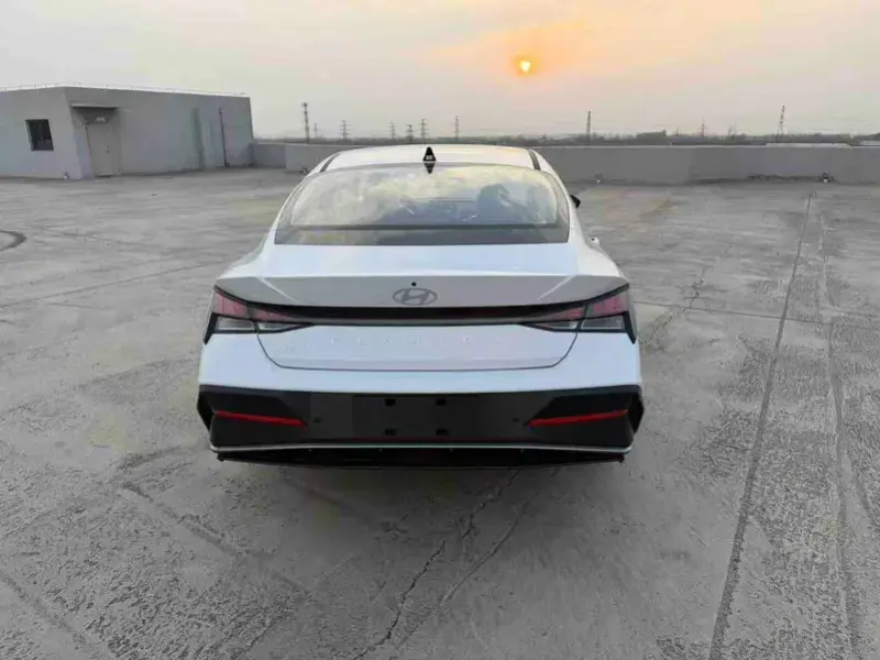 2026 Hyundai Elantra Plug-in Hybrid с пробегом 100 км