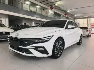 2023 Hyundai Elantra Plug-in Hybrid с пробегом 30 000 км
