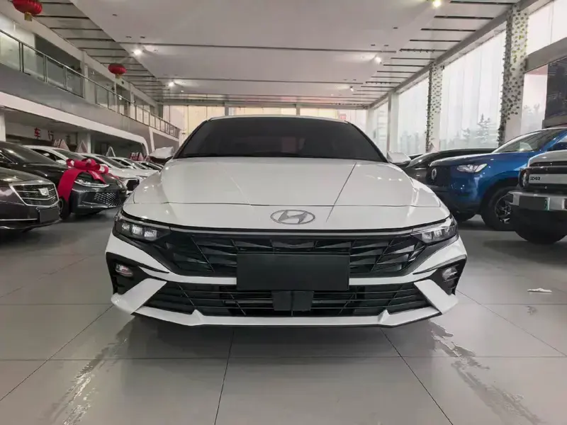 2023 Hyundai Elantra Plug-in Hybrid с пробегом 30 000 км
