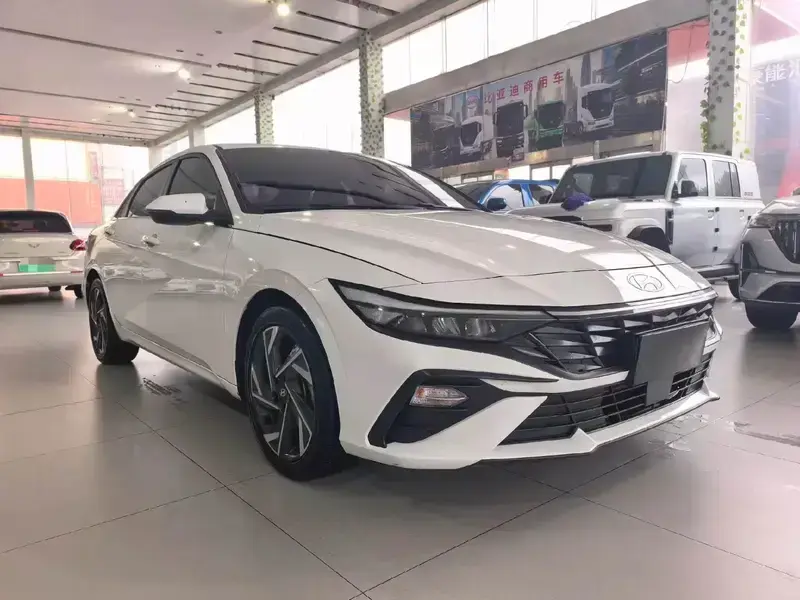2023 Hyundai Elantra Plug-in Hybrid с пробегом 30 000 км