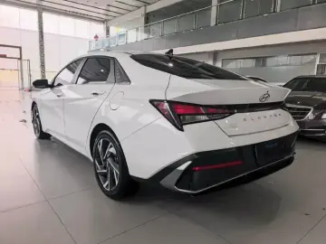 2023 Hyundai Elantra Plug-in Hybrid с пробегом 30 000 км