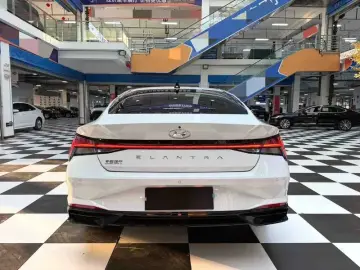 2022 Hyundai Elantra Plug-in Hybrid с пробегом 34 000 км