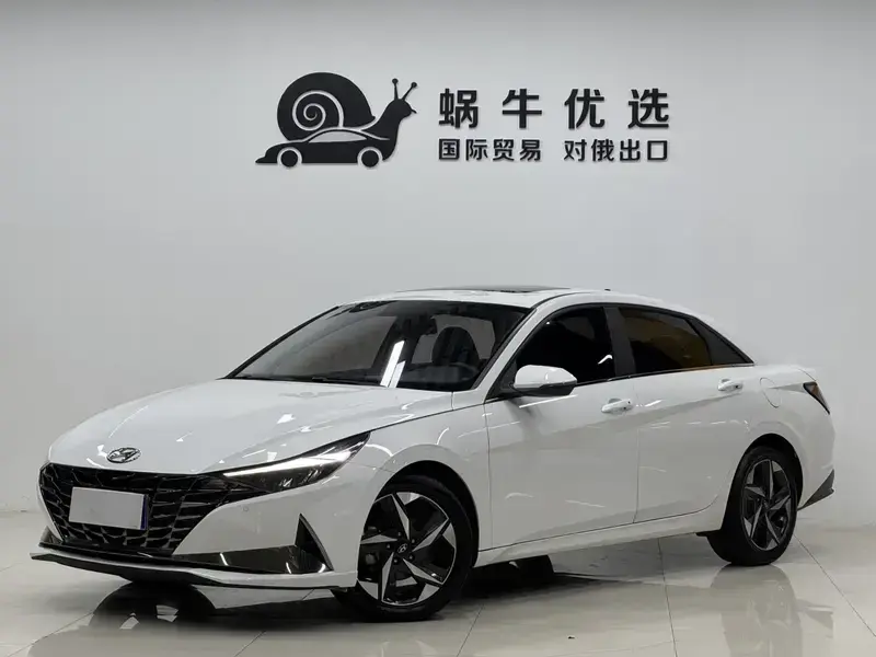 2022 Hyundai Elantra Plug-in Hybrid с пробегом 25 000 км