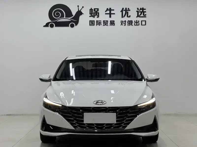 2022 Hyundai Elantra Plug-in Hybrid с пробегом 25 000 км
