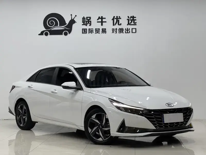 2022 Hyundai Elantra Plug-in Hybrid с пробегом 25 000 км